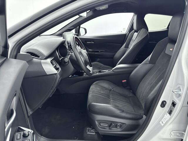 Toyota C-HR 2.0 Hybrid Business GR-Sport | Apple Carplay/Android Auto | Stoel-/Stuur verwarming | Lichtmetalen Velgen | Bi-Tone Metaallak |