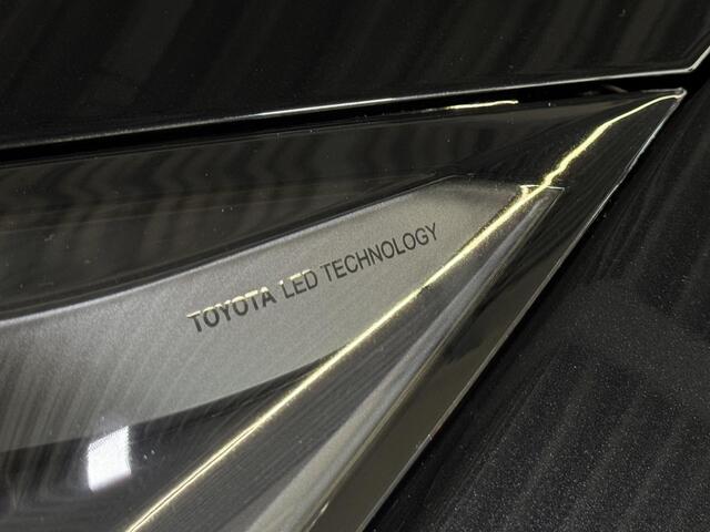 Toyota C-HR 2.0 Plug-in Hybrid 220 Dynamic | trekhaak afneembaar | LED | Dodehoeksensor | Carplay | Stoel/stuur verw. |