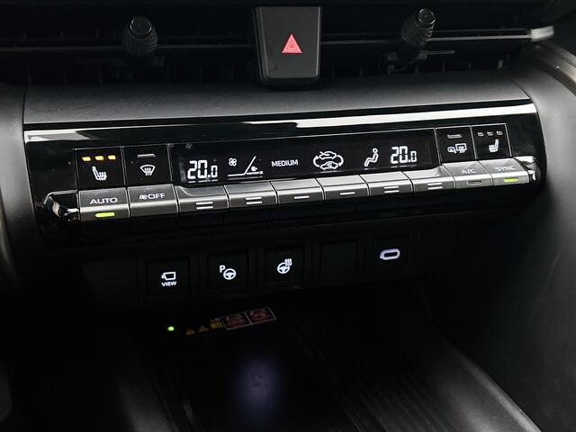 Toyota C-HR 2.0 Plug-in Hybrid 220 Première Edition | Panorama dak | Lederen bekleding | Stoel en stuurverwarming |