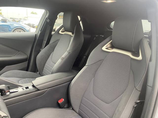 Toyota C-HR 2.0 Plug-in Hybrid 220 PK Dynamic Sport Elektrische Stoel Stuur verwarming PDC BSM half Leder