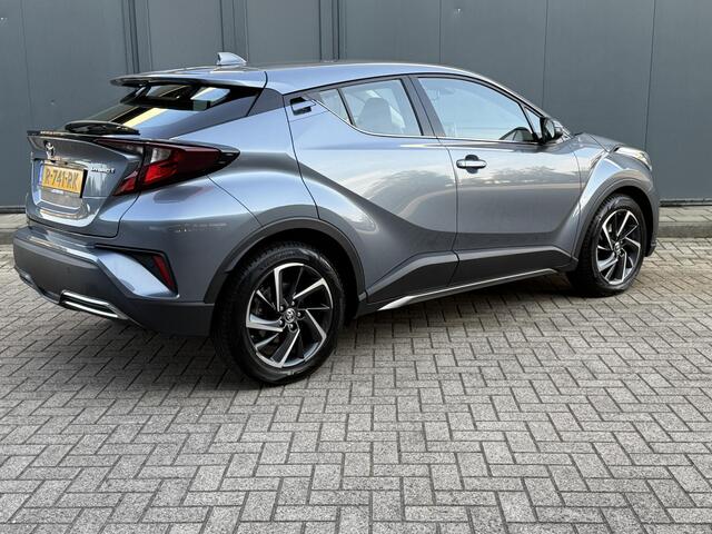 Toyota C-HR 2.0 Hybrid Dynamic / Automaat / Navigatie / Cruise Control Adaptief / Climate Control / Bluetooth / All-Season banden / Camera