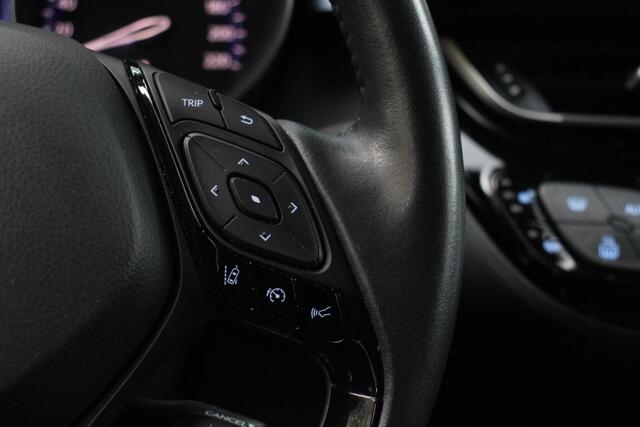 Toyota C-HR 2.0 Hybrid Bi-Tone