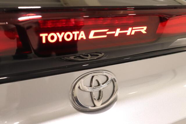 Toyota C-HR 2.0 Plug-in Hybrid 220 GR SPORT, Apple Carplay/Android Auto, Parkeersensoren, Bestuurdersstoel met geheugenfunctie, JBL-Geluidsinstallatie!