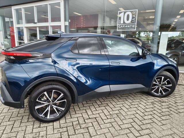 Toyota C-HR 1.8 Hybrid 140 First Edition | Navi | Sensoren v/a | El. Achterk