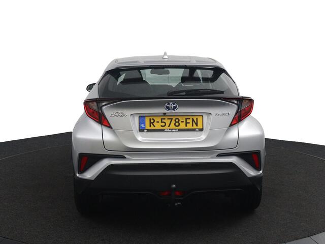 Toyota C-HR 1.8 Hybrid Dynamic | Trekhaak | Navigatie | Keyless Entry |