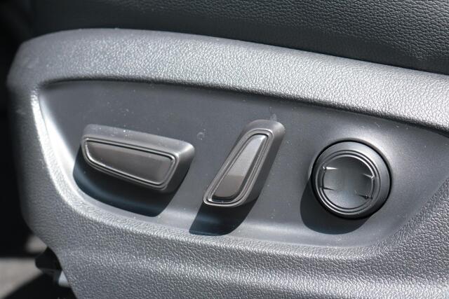 Toyota C-HR 2.0 Plug-in Hybrid 220 Executive, Premium Pack, Pano, BSM, JBL, Sensoren, Apple Carplay/Android Auto Draadloos!