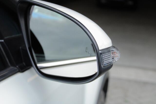 Toyota C-HR 1.8 Hybrid Premium |NL auto|leder|Apple/Android|BLIS|LED|stoel/stuurverwarming|