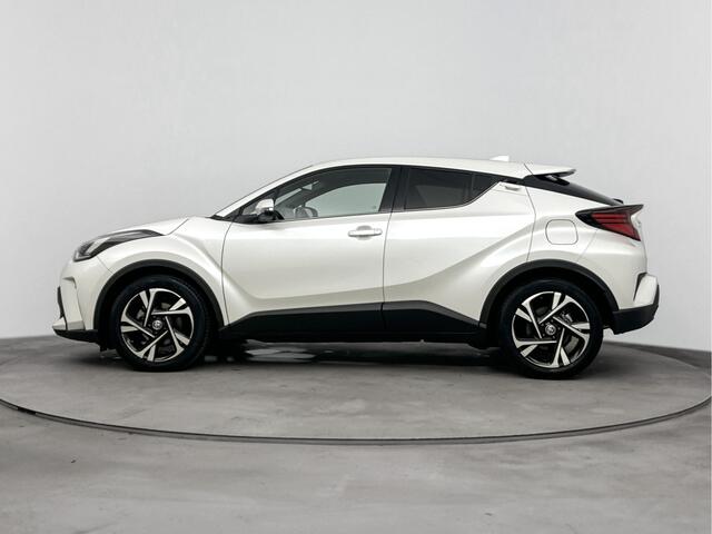 Toyota C-HR 2.0 Hybrid Style | Voorstoelen Verwarmd | Stuurwiel Verwarmd | Lane Assist | Elektrisch verstelbare Spiegels |