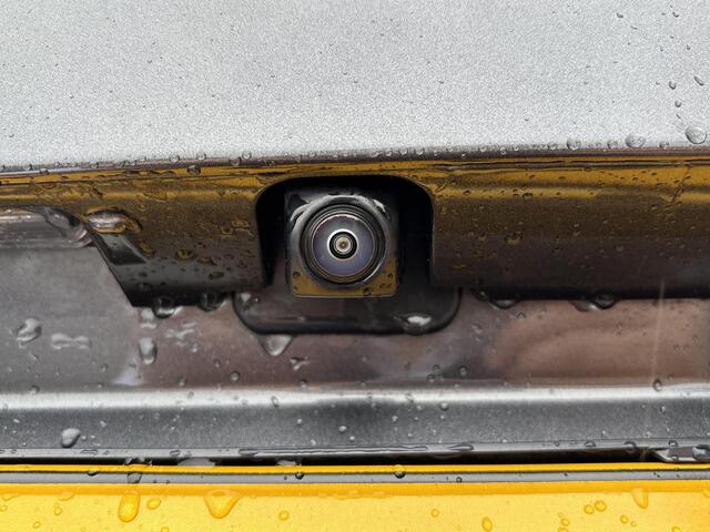 Toyota C-HR 1.8 Hybrid 140 First Edition | Navigatie | Apple CarPlay/Android auto | 360 camera | Elektrische achterklep | Stoelverwarming