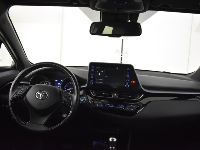 Toyota C-HR 2.0 Hybrid Dynamic | Parkeersensoren V+A | Carplay | Stoelverwar