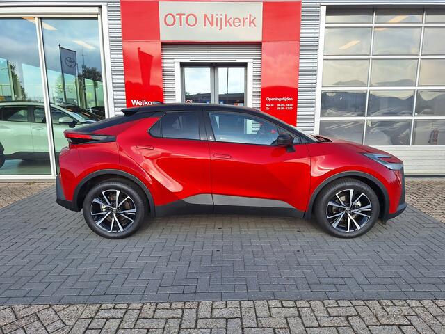 Toyota C-HR 1.8 Hybrid 140 Dynamic Bi-Tone met winterpack