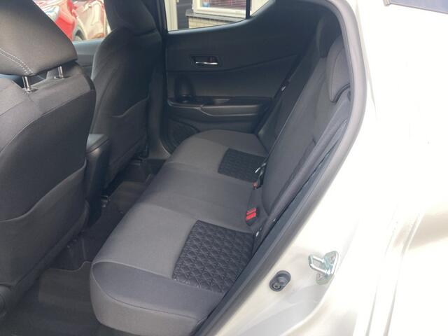 Toyota C-HR 1.8 Hybrid Bi-Tone / Navigatie