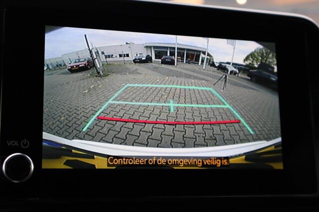 Toyota C-HR 1.8 Hybrid Style Blindspot/Stuur/Stoelverwarming/PDC/AllSeasons