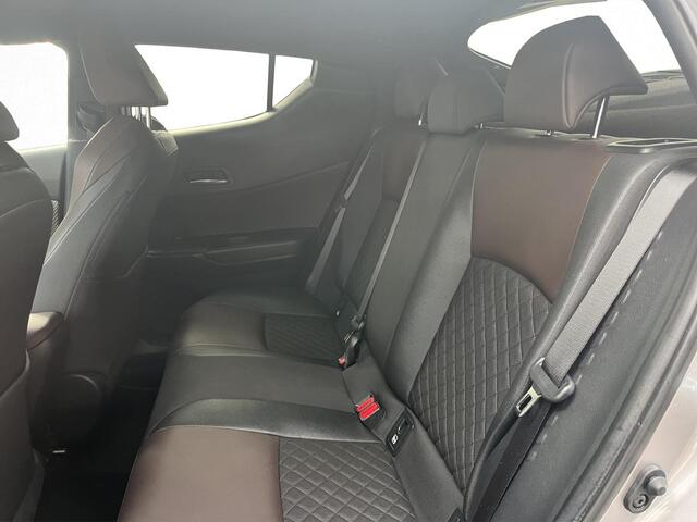 Toyota C-HR 1.8 Hybrid Executive Ultimate | Trekhaak | Parkeersensoren | Camera | Adaptive Cruise |