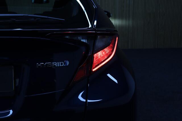 Toyota C-HR 2.0 Hybrid Dynamic | Adaptive-cruise | Afneembare Trekhaak | Camera | Clima | Navigatie | Apple Carplay & Android Auto | Keyless | Dodehoekdetectie