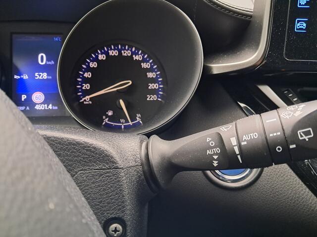 Toyota C-HR 1.8 Hybrid Dynamic | Clima | Navigatie | Camera | LM Velgen | RIJKLAARPRIJS INCL 12 MAANDEN GARANTIE EN BEURT