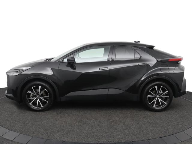 Toyota C-HR 2.0 Plug-in Hybrid 220 Dynamic | Stoelverwarming | Dode hoek detectie | Parkeersensoren en Camera |