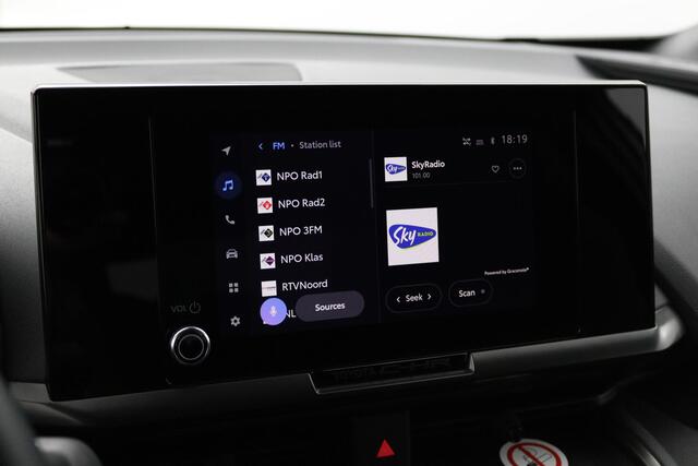 Toyota C-HR 2.0 Plug-in Hybrid 220 Dynamic | Stoelverwarming | Dode hoek detectie | Parkeersensoren en Camera |