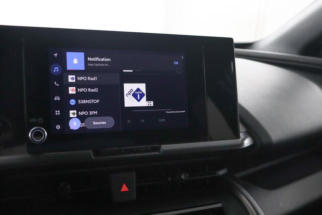 Toyota C-HR 1.8 Hybrid 140 Dynamic | Parkeer sensoren | Navigatie | Dodehoek detectie |