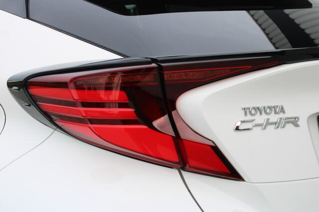 Toyota C-HR 1.8 Hybrid GR-Sport 2-Tone | Incl. 12 maanden garantie | Apple Carplay | Sport zetels | Stoelverwarming | JBL audio | Achteruitrijcamera | Adaptieve cruise control | Dodehoekdetectie | Parkeerhulp |