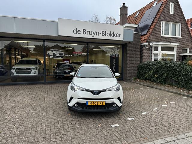 Toyota C-HR 1.8 Hybrid Style Pearl White