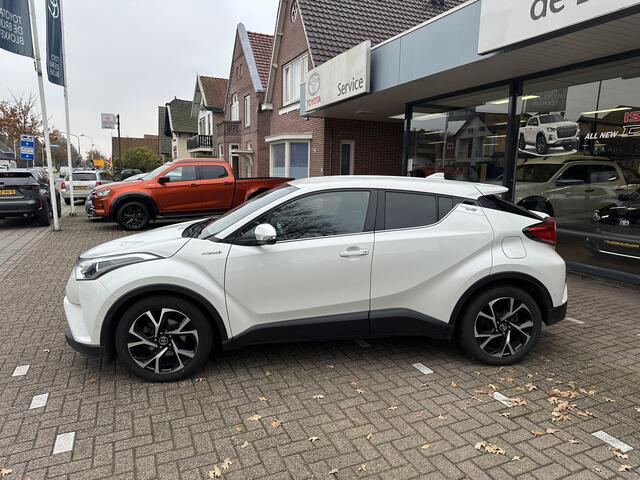 Toyota C-HR 1.8 Hybrid Style Pearl White