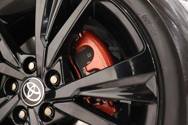 Toyota C-HR 2.0 Plug-in Hybrid 220 Dynamic, Zwarte 18" inch velgen & Logo's, Oranje Accenten en Remklauwen, Stuur & Stoelverwarming!