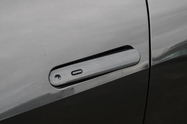 Toyota C-HR 2.0 Plug-in Hybrid 220 Dynamic