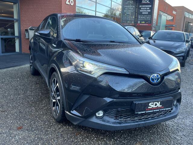 Toyota C-HR 1.8 Hybrid Executive // LED KOPLAMPEN // NAVI // CAMERA // ADAPTIVE CRUISE // STOEL + STUUR VERWARMING //