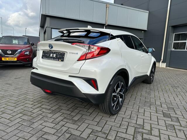 Toyota C-HR 1.8i Hybride Aut. Dynamic Navi. Camera stoelverw.