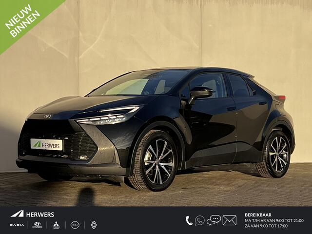 Toyota C-HR 1.8 Hybrid 140 Dynamic Automaat / Fabrieksgarantie tot 10 jaar mogelijk * / Stuur-, stoel- en voorruitverwarming / Navigatie / Camera / Climate Control / Apple Carplay Android / 18" LM wielen /