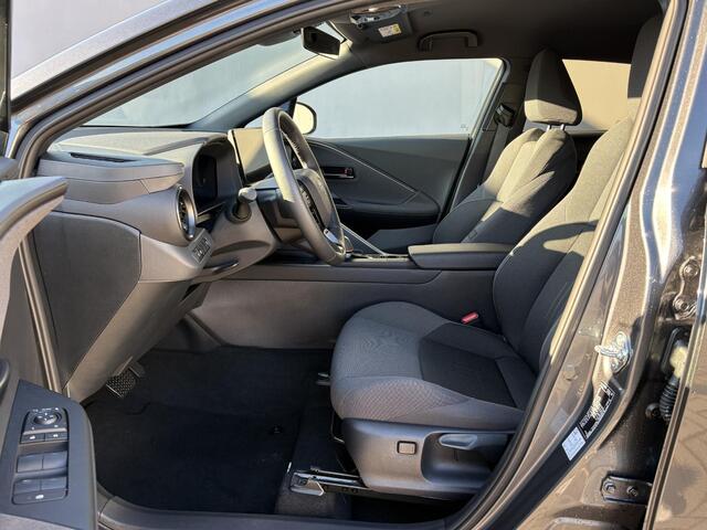 Toyota C-HR 1.8 Hybrid 140 Dynamic / Fabrieksgarantie tot 10 jaar mogelijk / Stuur-, stoel- en voorruitverwarming / Navigatie / Camera / Climate Control / Apple Carplay/Android auto / 18" LM wielen /