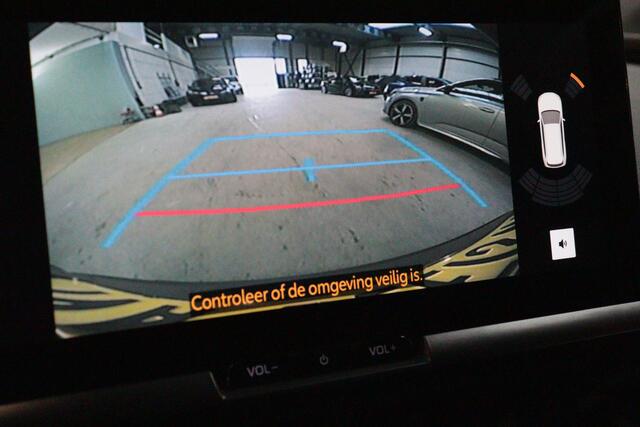 Toyota C-HR 1.8 Hybrid 140 Dynamic | NAVI | CLIMA | CAMERA + PDC | ADAP CRUISE | LANE-ASSIST / WARNING |