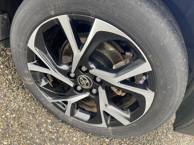 Toyota C-HR 1.8 Hybrid Style Bi-Tone BSM Apple CarPlay JBL