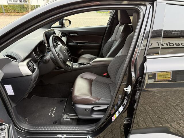 Toyota C-HR 1.8 Hybrid Bi-tone Trekhaak, Keyless entry, Keyless starten