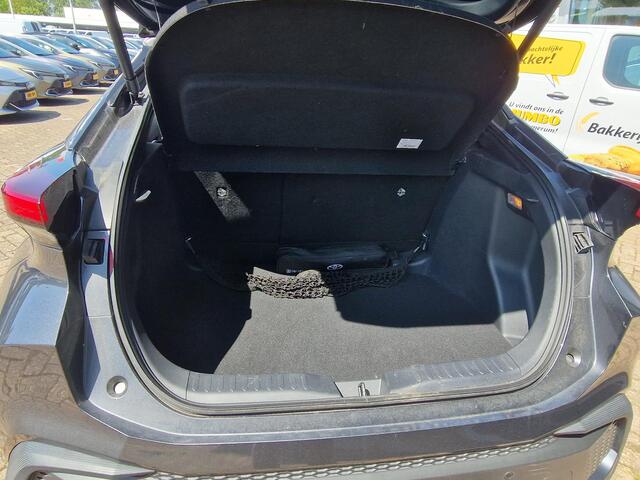 Toyota C-HR 1.8 Hybrid 140 First Edition | Stoel- stuurverwarming | Elek. achterklep | Camera | PDC V+A | Groot Multimedia