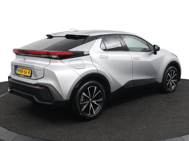 Toyota C-HR 2.0 Plug-in Hybrid 220 Dynamic | 65 KM Elektrische Range | Stoelverwarming | Led Verlichting | Stuurverwarming |