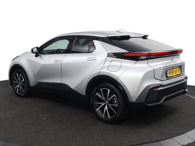Toyota C-HR 2.0 Plug-in Hybrid 220 Dynamic | 65 KM Elektrische Range | Stoelverwarming | Led Verlichting | Stuurverwarming |