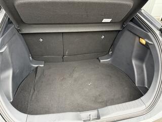 toyota-c-hr-1.8-hybrid-140-first-ed