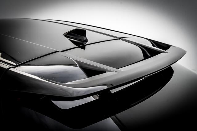 Toyota C-HR 1.8 Hybrid Dynamic | Two Tone | Adapt. Cruise | 18 inch | Camera | PDC | Climate Control