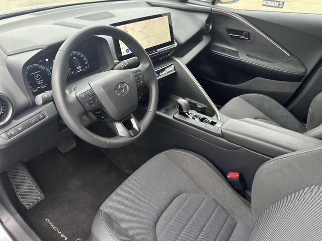 Toyota C-HR 2.0 Hybrid 200 Executive | Stoel- + stuurverwarming | Navigatie | Electrische achterklep | Dode hoek waarschuwing |