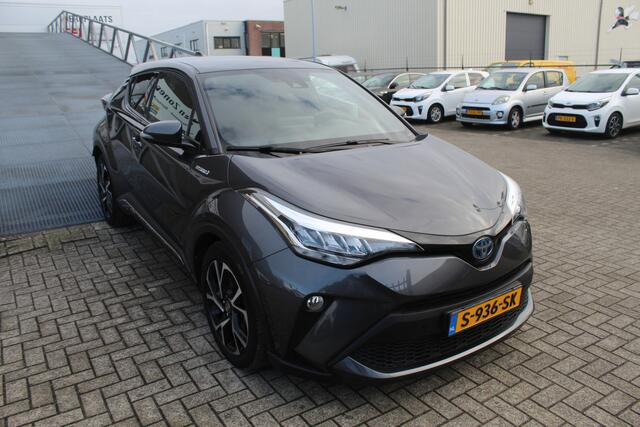Toyota C-HR 1.8 Hybrid Achteruitrijcamera/Miracast/Bluetooth/Cruise control/DAB+/Parkeersensoren rondom/Inklapbare spiegels/Dodehoek detectie/18 Inch/Privacy glass