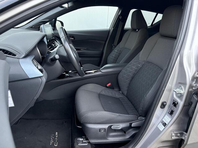 Toyota C-HR 1.8 Hybrid First Edition **NAVIGATIE/ TREKHAAK/ DODEHOEK DETECTIE/ STOELVERWARMING/ 36 MAANDEN GARANTIE**