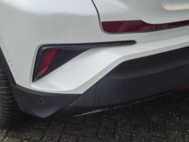 Toyota C-HR 1.2 Bi-Tone Plus