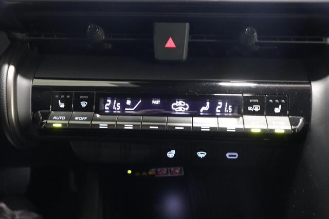 Toyota C-HR 1.8 Hybrid 140 First Edition Limited, Stoel & Stuurverwarming, Apple Carplay / Android auto, BSM, Navi!