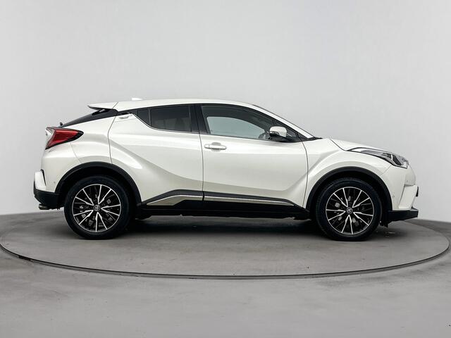 Toyota C-HR 1.2 Executive NL-Auto | Climate Control | Cruise Control Adaptive | Stoelverwarming | Lage KM! |