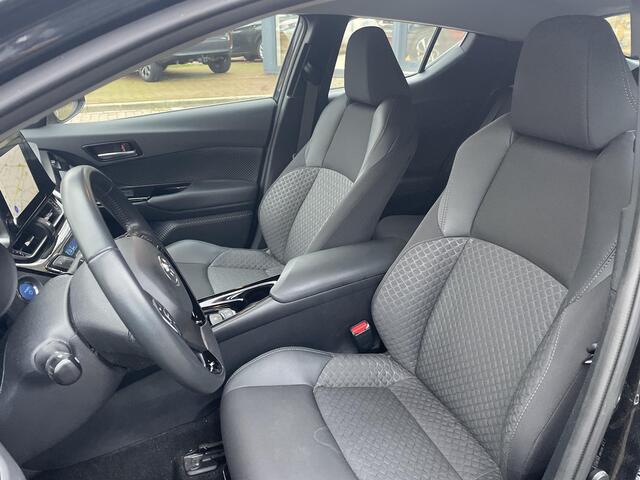 Toyota C-HR 1.8 Hybrid Dynamic | Navigatie | Parkeersensoren | Dealer onderhouden |