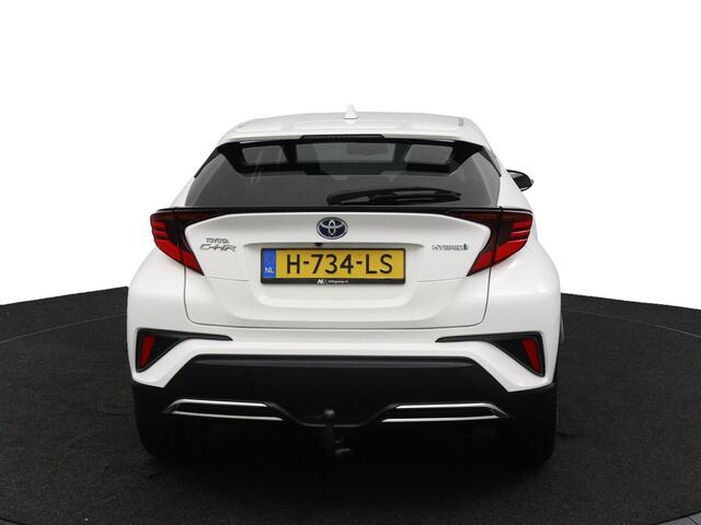Toyota C-HR 2.0 Hybrid First Edition | Trekhaak | Stoelverwarming | Parkeersensoren Rondom | Grootscherm Navigatie | Keyless Entry |