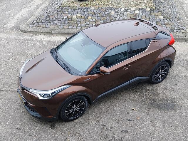 Toyota C-HR 1.8 Hybrid Executive ADAPT CRUISE CAMERA JBL SOUND HALF LEER PARK ASSIST LED NAVI ECC