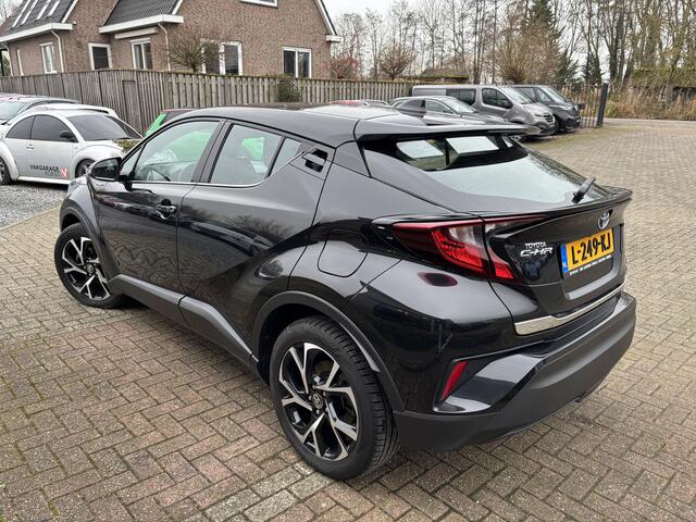 Toyota C-HR 1.8 Hybrid Dynamic Automaat Carplay / All-Seasons / Full LED